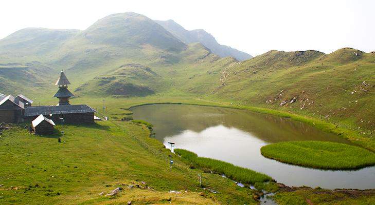 Prashar Lake Trek Beginner and Vacuouncet Full Traveler Orientation